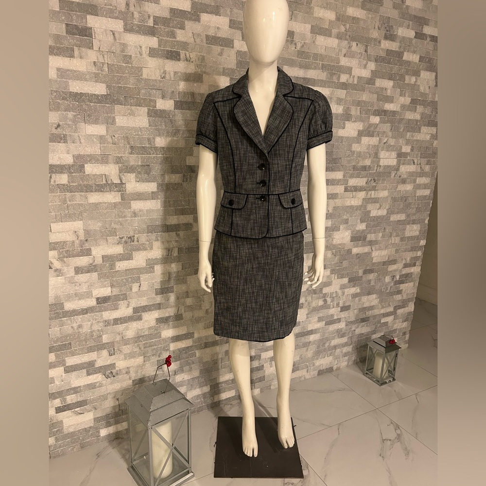 Elegant Charcoal Women's Skirt Set Nine West